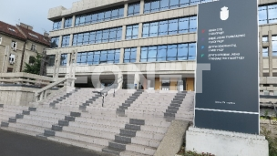 Predmet zbog pretnji policiji